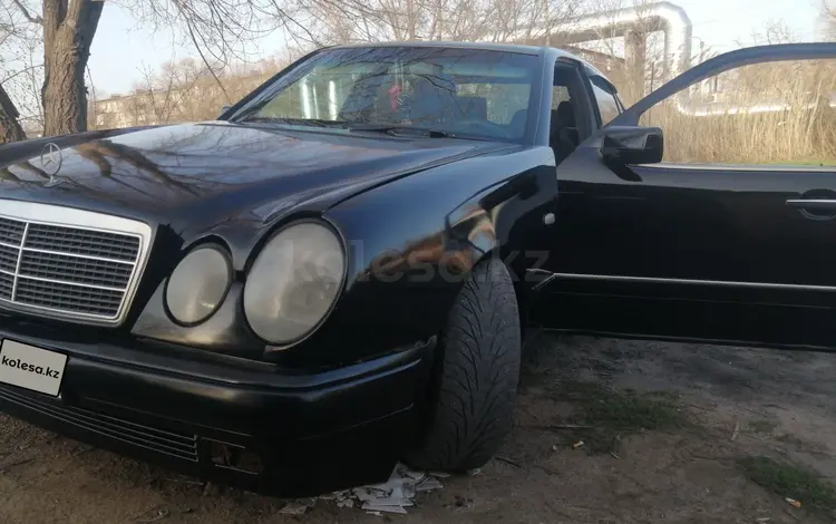 Mercedes-Benz E 280 1997 года за 2 200 000 тг. в Караганда