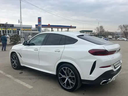 BMW X6 2021 года за 47 000 000 тг. в Алматы – фото 3