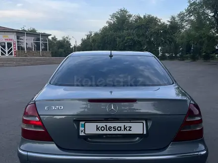 Mercedes-Benz E 320 2004 года за 5 600 000 тг. в Петропавловск – фото 4