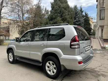 Toyota Land Cruiser Prado 2005 года за 13 800 000 тг. в Алматы – фото 10