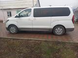 Hyundai H-1 2018 года за 13 500 000 тг. в Уральск – фото 2