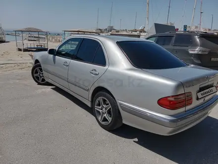 Mercedes-Benz E 240 2001 года за 6 000 000 тг. в Актау – фото 19