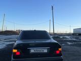 Mercedes-Benz E 200 1994 годаүшін1 200 000 тг. в Сатпаев – фото 4