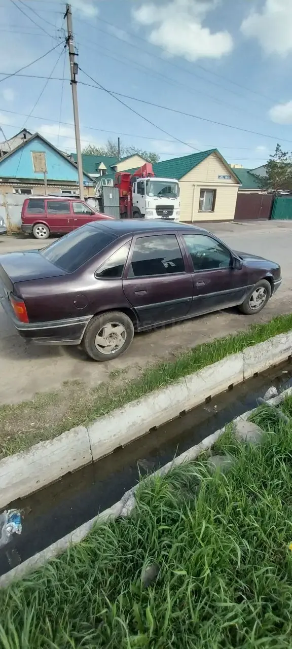 Opel Vectra, 1993