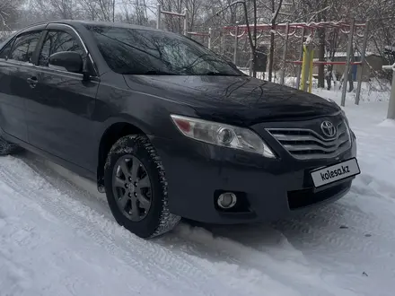 Toyota Camry 2010 года за 7 150 000 тг. в Урджар – фото 2