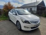 Hyundai Solaris 2015 года за 5 800 000 тг. в Усть-Каменогорск – фото 2