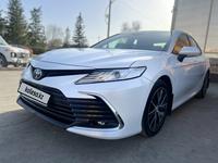 Toyota Camry 2021 года за 17 500 000 тг. в Уральск