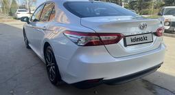 Toyota Camry 2021 года за 17 500 000 тг. в Уральск – фото 4