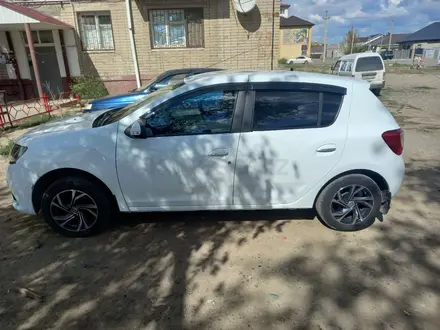 Renault Sandero Stepway 2015 года за 4 000 000 тг. в Атырау – фото 6