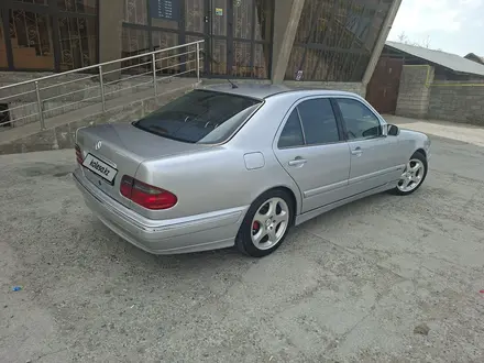Mercedes-Benz E 280 2000 года за 5 000 000 тг. в Шымкент – фото 3