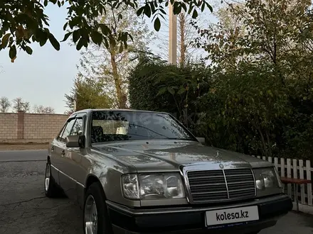 Mercedes-Benz E 280 1990 года за 2 500 000 тг. в Шымкент – фото 8