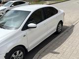 Volkswagen Polo 2011 года за 3 600 000 тг. в Астана – фото 2