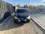 Volkswagen Jetta 2005 года за 3 200 000 тг. в Актау – фото 4