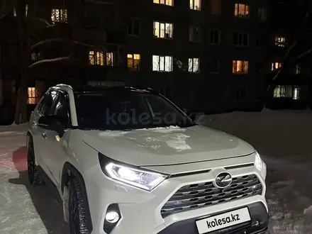 Toyota RAV4 2019 года за 15 500 000 тг. в Костанай