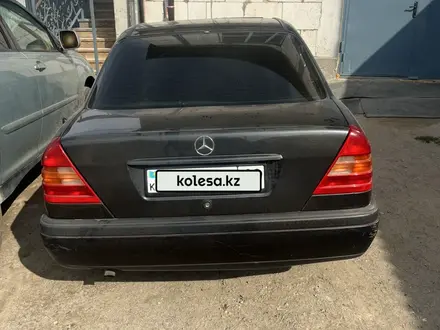 Mercedes-Benz C 200 1994 года за 1 600 000 тг. в Алматы