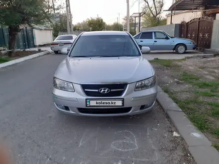 Hyundai Sonata 2005 года за 5 000 000 тг. в Кентау – фото 2