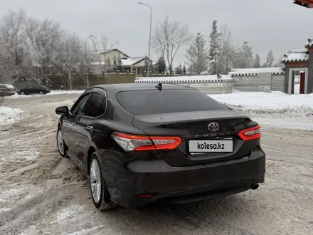 Toyota Camry 2019 года за 13 500 000 тг. в Астана – фото 5