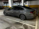 Hyundai Sonata 2021 года за 13 600 000 тг. в Астана – фото 3