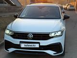 Volkswagen Tiguan 2021 года за 16 400 000 тг. в Алматы – фото 2