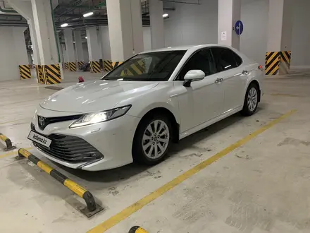 Toyota Camry 2018 года за 13 000 000 тг. в Астана