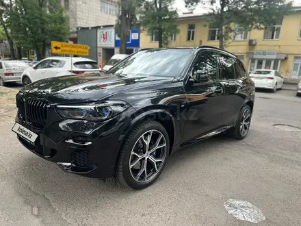 BMW X5 2023 года за 45 500 000 тг. в Алматы – фото 2