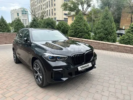 BMW X5 2023 года за 45 500 000 тг. в Алматы – фото 3