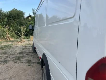 Mercedes-Benz Sprinter 2005 года за 11 000 000 тг. в Кордай – фото 12