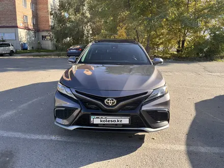 Toyota Camry 2022 года за 13 500 000 тг. в Усть-Каменогорск