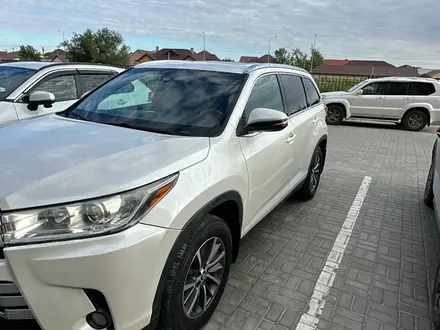 Toyota Highlander 2019 года за 13 000 000 тг. в Атырау – фото 11
