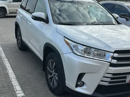 Toyota Highlander 2019 года за 13 000 000 тг. в Атырау – фото 8