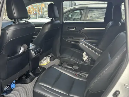 Toyota Highlander 2019 года за 13 000 000 тг. в Атырау – фото 7