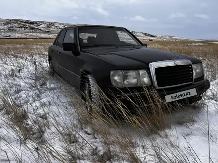 Mercedes-Benz E 200 1993 года за 1 000 000 тг. в Караганда