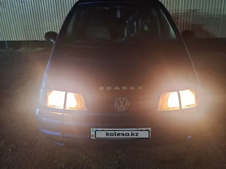 Volkswagen Sharan 1996 года за 2 500 000 тг. в Караганда – фото 3