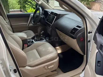 Toyota Land Cruiser Prado 2020 года за 28 000 000 тг. в Алматы – фото 10
