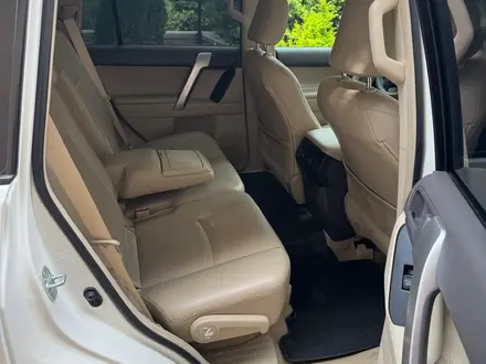 Toyota Land Cruiser Prado 2020 года за 28 000 000 тг. в Алматы – фото 11