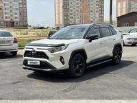 Toyota RAV4 2021 года за 17 000 000 тг. в Шымкент