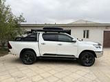 Toyota Hilux 2024 года за 24 350 000 тг. в Жанаозен – фото 5