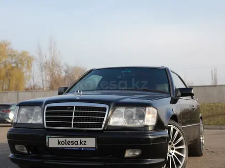 Mercedes-Benz E 220 1995 года за 7 000 000 тг. в Алматы