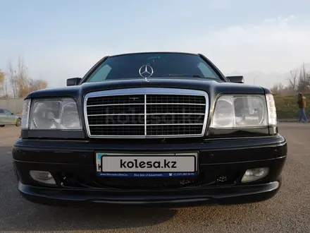 Mercedes-Benz E 220 1995 года за 7 000 000 тг. в Алматы – фото 2