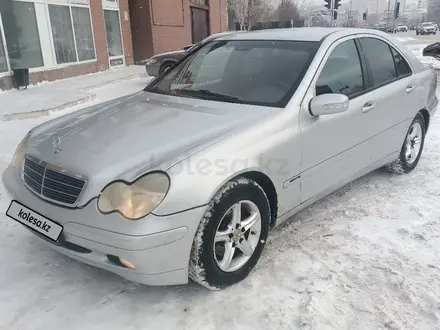 Mercedes-Benz C 180 2000 года за 2 650 000 тг. в Астана