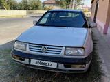 Volkswagen Vento 1992 года за 950 000 тг. в Шымкент