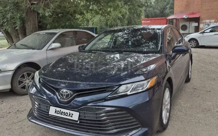 Toyota Camry 2019 года за 7 300 000 тг. в Актобе