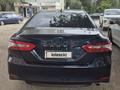 Toyota Camry 2019 года за 7 300 000 тг. в Актобе – фото 4