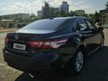 Toyota Camry 2019 года за 6 000 000 тг. в Актобе – фото 4