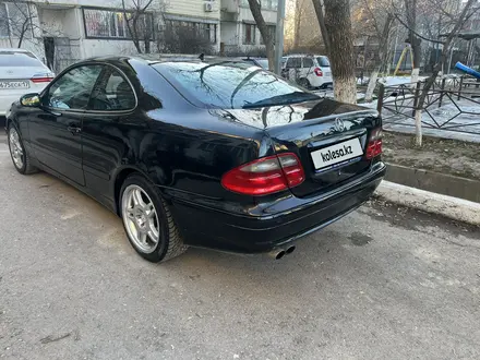 Mercedes-Benz CLK 320 2001 года за 4 500 000 тг. в Шымкент – фото 6