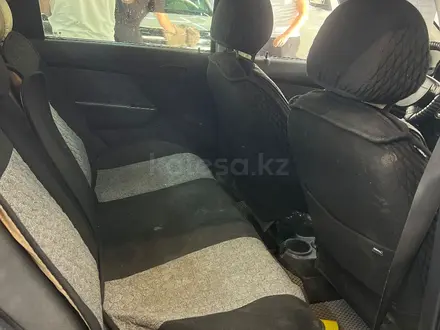 Chevrolet Aveo 2012 года за 2 800 000 тг. в Караганда – фото 10