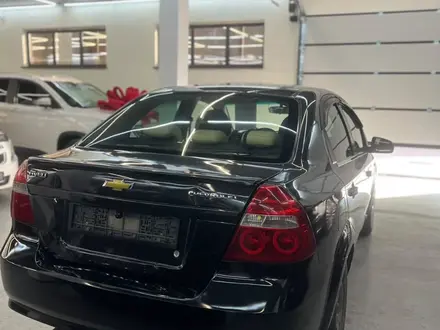 Chevrolet Aveo 2012 года за 2 800 000 тг. в Караганда – фото 3