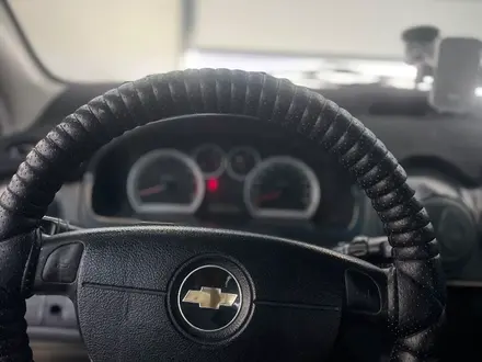 Chevrolet Aveo 2012 года за 2 800 000 тг. в Караганда – фото 5
