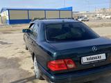 Mercedes-Benz E 280 1999 года за 2 300 000 тг. в Жезказган – фото 2