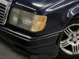 Mercedes-Benz E 260 1991 года за 1 150 000 тг. в Актобе – фото 3